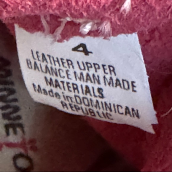 Minnetonka baby moccasins size 4 pink suede fringe leather soft sole shoes - Picture 4 of 8